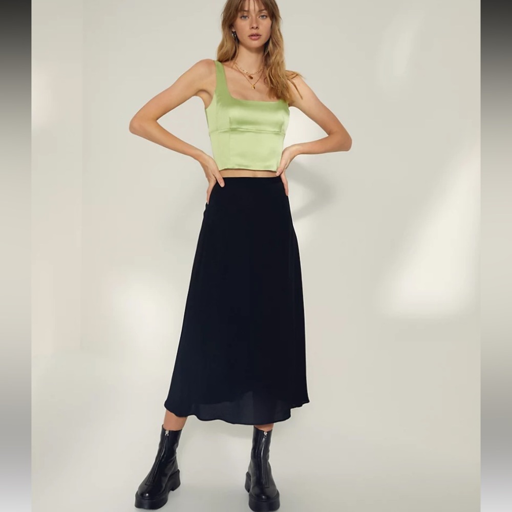 Aritzia Wilfred MIDI skirt